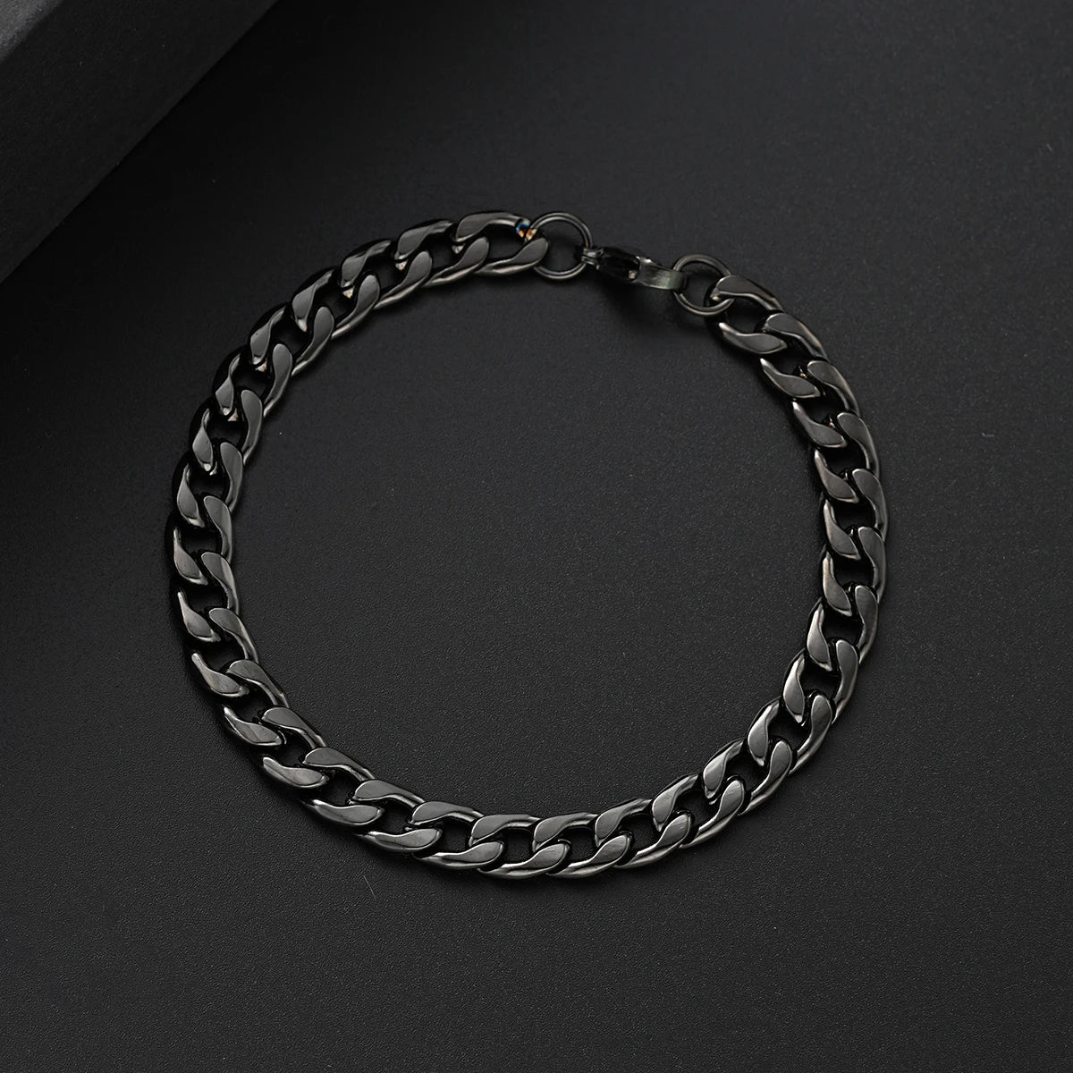 3 JOYAS Y ACCESORIOS HOMBRE