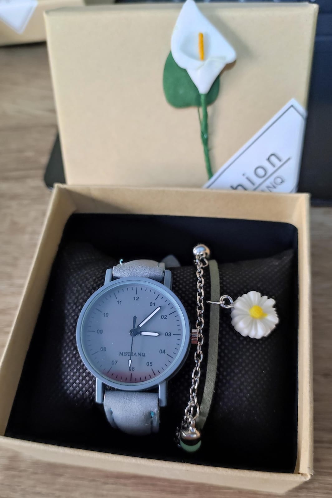 RELOJ CASUAL PARA MUJER + REGALO + CAJA